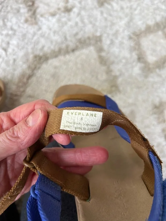 Everlane Velcro strap sandals - Picture 5 of 5